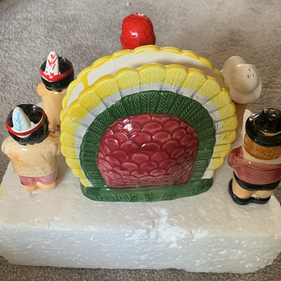 Thanksgiving Table Set. - Picture 3 of 5